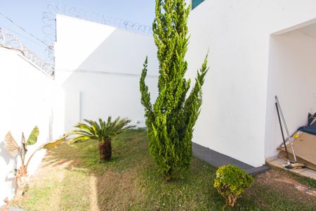 Casa para alugar com 282m², 5 quartos e 2 vagasJardim