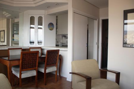 Sala de apartamento para alugar com 3 quartos, 92m² em Santa Efigênia, Belo Horizonte