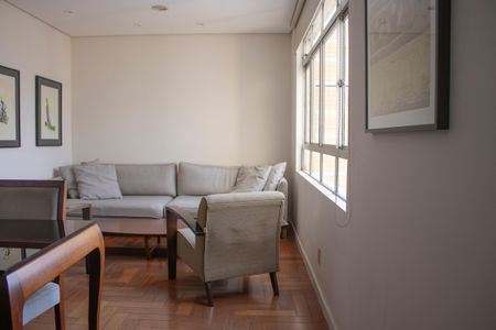 Sala de apartamento para alugar com 3 quartos, 92m² em Santa Efigênia, Belo Horizonte
