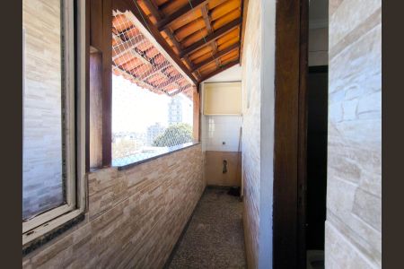 Apartamento à venda com 70m², 2 quartos e 1 vagaÁrea de Serviço