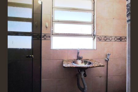 Banheiro Social de apartamento à venda com 2 quartos, 70m² em Sagrada Família, Belo Horizonte