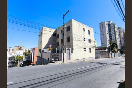 Apartamento à venda com 70m², 2 quartos e 1 vagaFachada