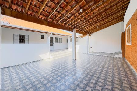 Casa para alugar com 170m², 3 quartos e 5 vagas Casa para alugar com 170m², 3 quartos e 5 vagasQuintal