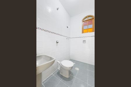 Casa para alugar com 170m², 3 quartos e 5 vagas Casa para alugar com 170m², 3 quartos e 5 vagasBanheiro