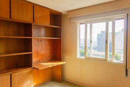 Apartamento à venda com 182m², 3 quartos e 2 vagasQuarto 