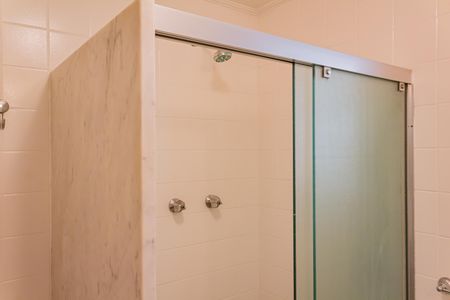 Apartamento à venda com 182m², 3 quartos e 2 vagasBanheiro Social