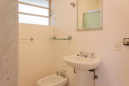 Apartamento à venda com 182m², 3 quartos e 2 vagasBanheiro Social