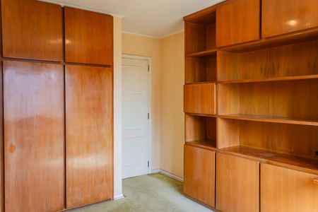 Apartamento à venda com 182m², 3 quartos e 2 vagasQuarto 