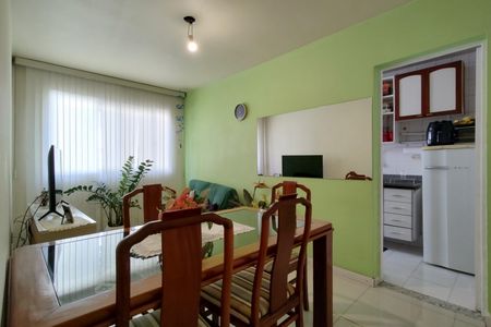Apartamento à venda com 52m², 2 quartos e 1 vagaSala