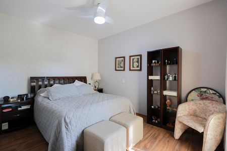 Apartamento à venda com 174m², 3 quartos e 2 vagasSuíte 1