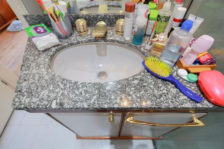 Apartamento à venda com 174m², 3 quartos e 2 vagasBanheiro da Suíte 2