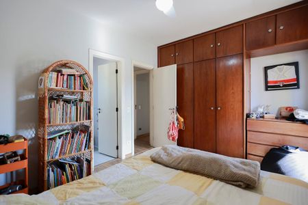 Apartamento à venda com 174m², 3 quartos e 2 vagasSuíte 2