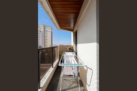 Apartamento à venda com 174m², 3 quartos e 2 vagasVaranda das suítes 2 e 3