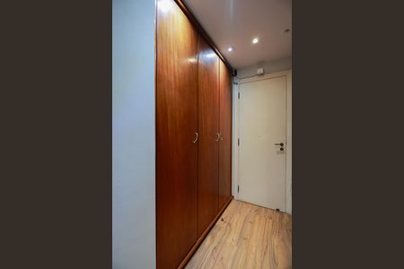 Apartamento à venda com 174m², 3 quartos e 2 vagasCloset da suíte 1