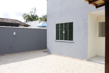 Casa de condomínio à venda com 160m², 3 quartos e 2 vagasQuintal