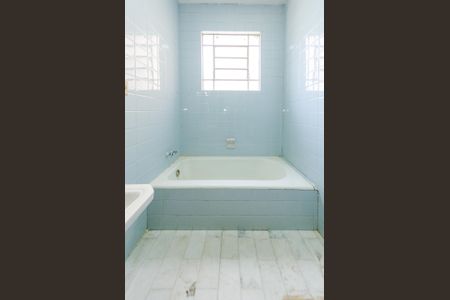 Casa à venda com 310m², 4 quartos e 1 vagaBanheiro 2