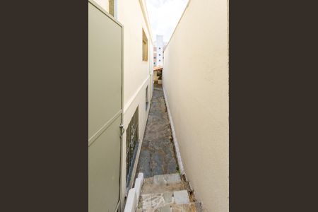 Casa à venda com 310m², 4 quartos e 1 vagaCorredor lateral