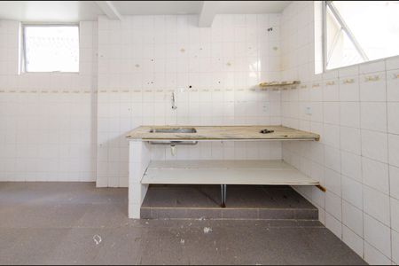 Casa à venda com 310m², 4 quartos e 1 vagaCasa 2 - Cozinha