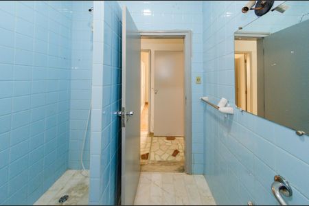 Casa à venda com 310m², 4 quartos e 1 vagaBanheiro 1