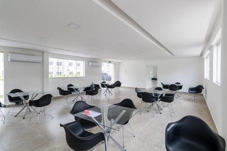 Apartamento para alugar com 45m², 2 quartos e 1 vagaÁrea comum - Salão de festas