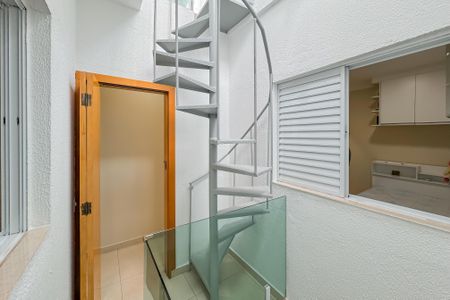 Casa à venda com 153m², 3 quartos e 1 vagaEscada - Cobertura