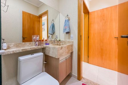 Casa à venda com 153m², 3 quartos e 1 vagaBanheiro da Suíte