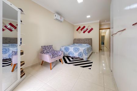 Casa à venda com 153m², 3 quartos e 1 vagaSuíte