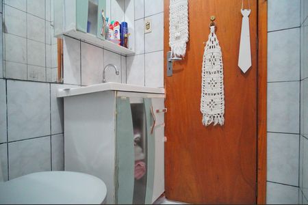 Casa à venda com 357m², 4 quartos e 2 vagasBanheiro 1