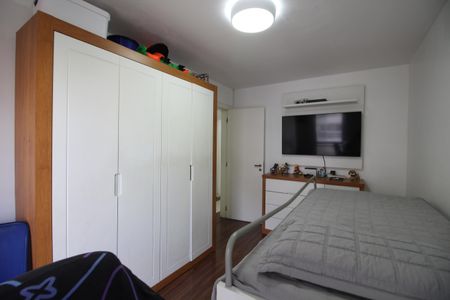 Apartamento à venda com 150m², 4 quartos e 2 vagasQuarto 2