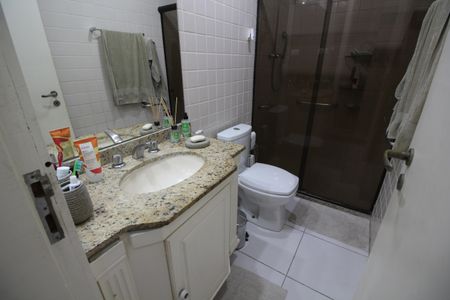 Apartamento à venda com 150m², 4 quartos e 2 vagasBanheiro Social