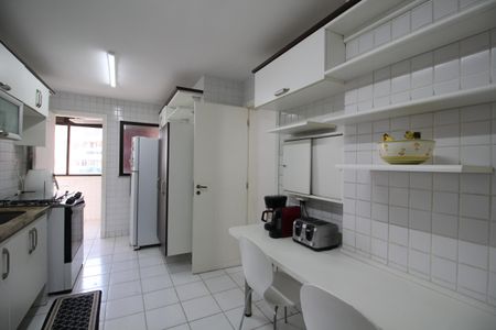 Apartamento à venda com 150m², 4 quartos e 2 vagasCozinha