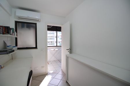 Apartamento à venda com 150m², 4 quartos e 2 vagasQuarto de Serviço