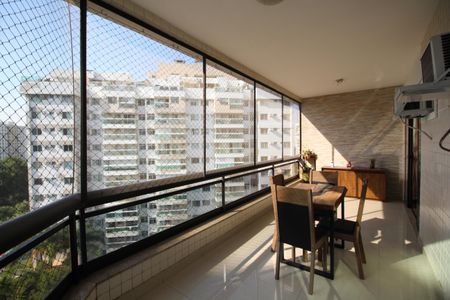 Sala - Varanda de apartamento à venda com 4 quartos, 150m² em Jacarepaguá, Rio de Janeiro