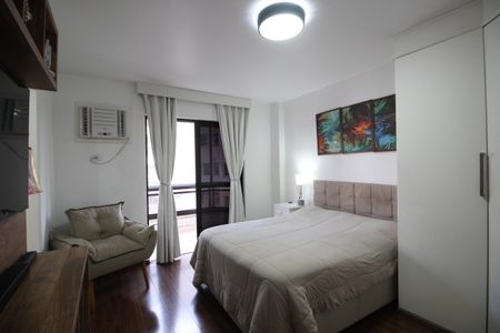 Apartamento à venda com 150m², 4 quartos e 2 vagasSuíte