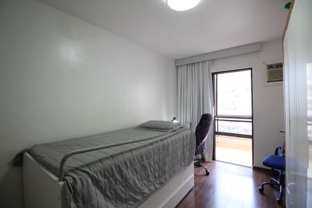 Apartamento à venda com 150m², 4 quartos e 2 vagasQuarto 2