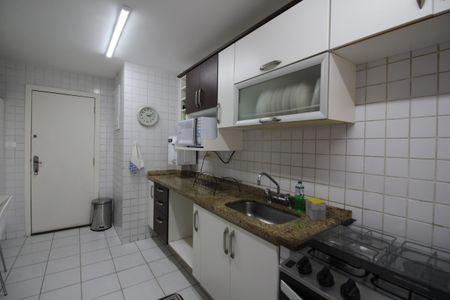 Apartamento à venda com 150m², 4 quartos e 2 vagasCozinha