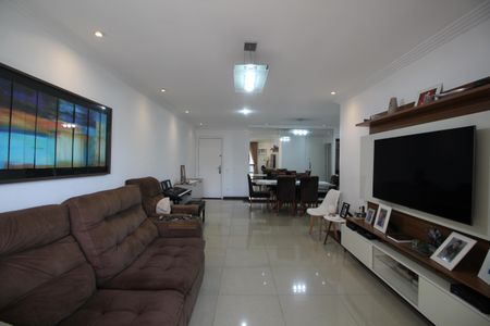 Apartamento à venda com 150m², 4 quartos e 2 vagasSala