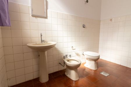 Casa para alugar com 103m², 3 quartos e 2 vagasBanheiro