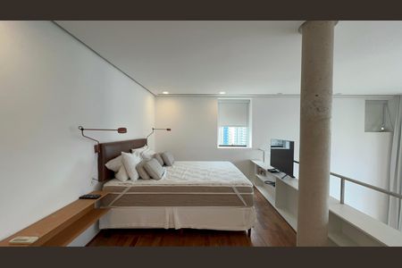 Apartamento à venda com 107m², 1 quarto e 1 vagaSuite