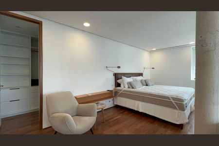 Apartamento à venda com 107m², 1 quarto e 1 vagaSuite