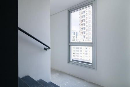 Apartamento à venda com 179m², 2 quartos e 1 vagaEscada