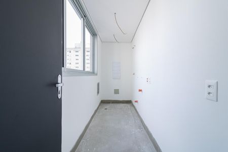 Apartamento à venda com 179m², 2 quartos e 1 vagaÁrea de Serviço