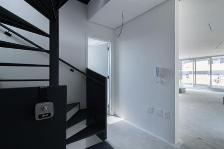 Apartamento à venda com 179m², 2 quartos e 1 vagaEscada