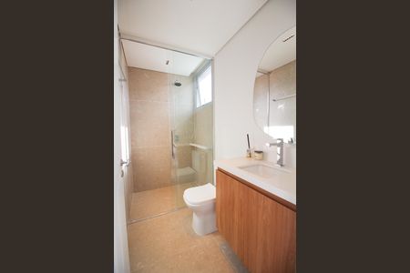 Apartamento à venda com 179m², 2 quartos e 1 vaga Apartamento à venda com 179m², 2 quartos e 1 vagaBanheiro da Suíte 2