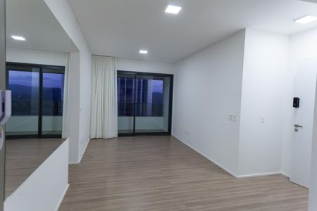 Sala de apartamento à venda com 2 quartos, 76m² em Vila da Serra, Nova Lima