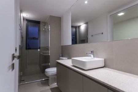 Apartamento à venda com 76m², 2 quartos e 2 vagas Apartamento à venda com 76m², 2 quartos e 2 vagasBanheiro Semi Suíte