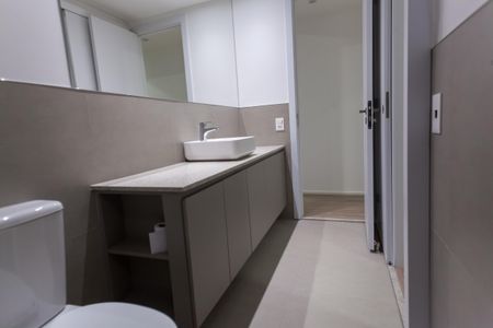 Apartamento à venda com 76m², 2 quartos e 2 vagas Apartamento à venda com 76m², 2 quartos e 2 vagasBanheiro Semi Suíte