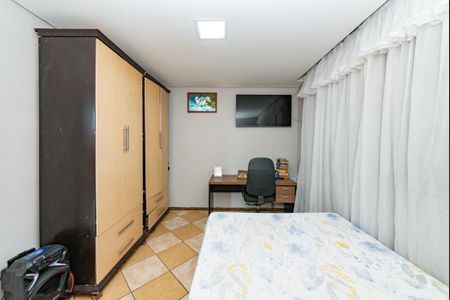 Casa à venda com 380m², 2 quartos e 3 vagasQuarto 2