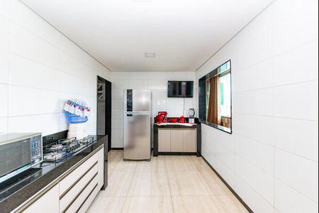 Casa à venda com 380m², 2 quartos e 3 vagasCozinha
