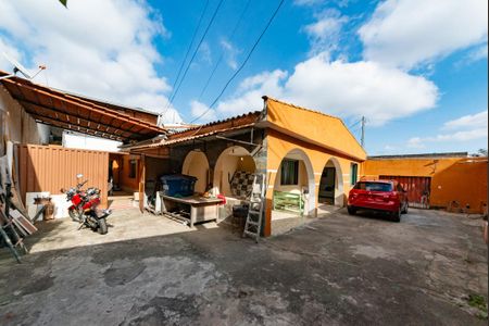 Casa à venda com 380m², 2 quartos e 3 vagasGaragem - Quintal